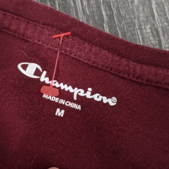 👕CHAMPION - Graphic T - Picture 4 of 7